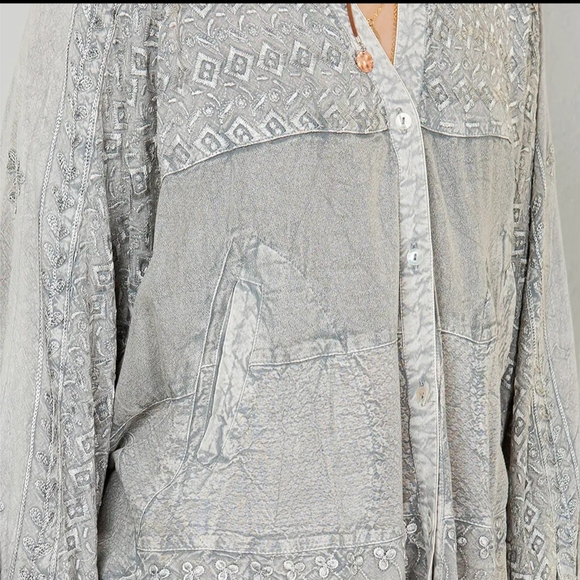 #102 NWT Young Threads Grey Bohemian Stonewashed  Bat Sleeves Top Woman Size M - Picture 8 of 13